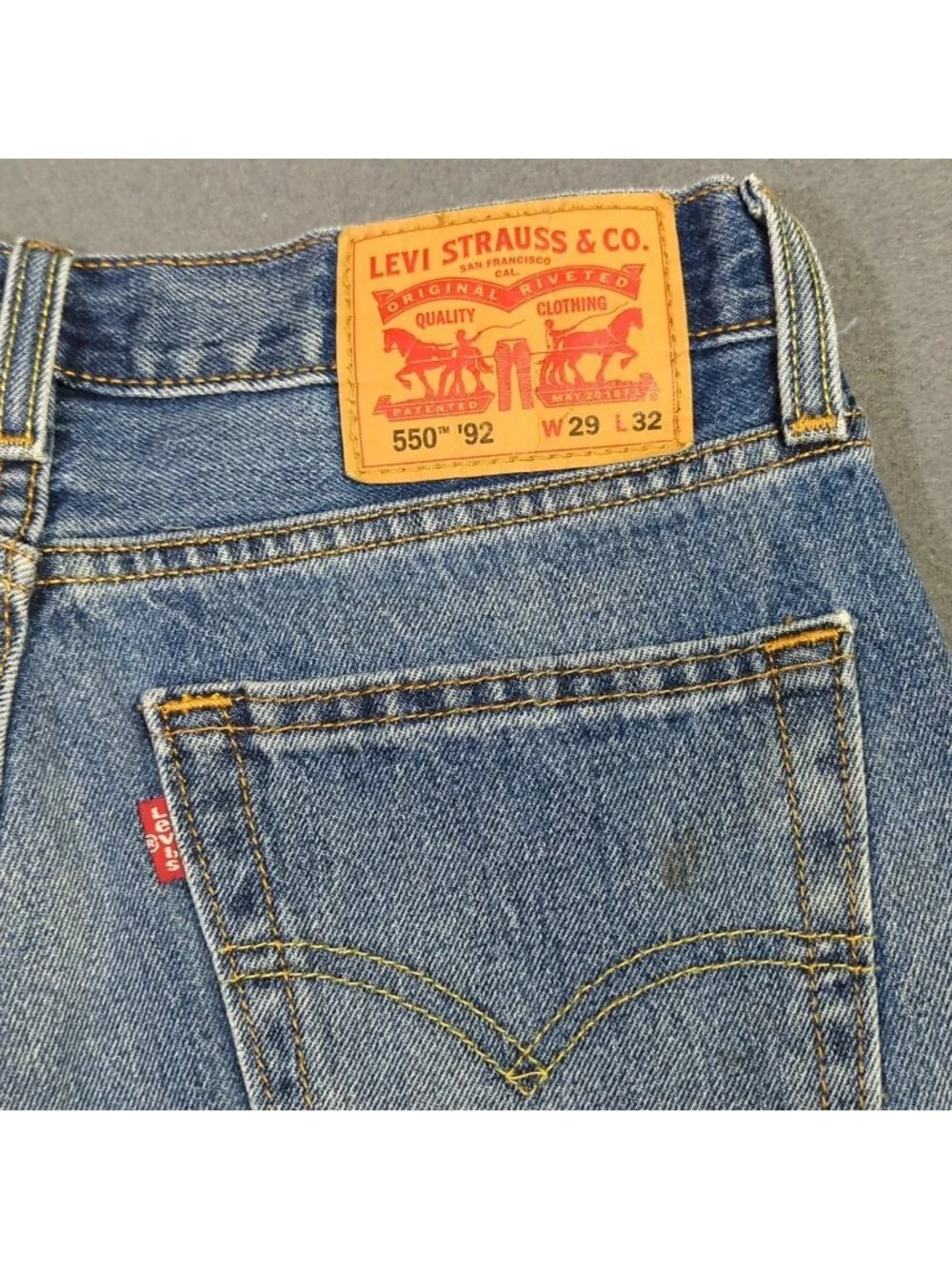 Levi's Jeans Men's 29x32 Fits 29x30 Blue 550 '92 Relaxed Taper Fit Denim